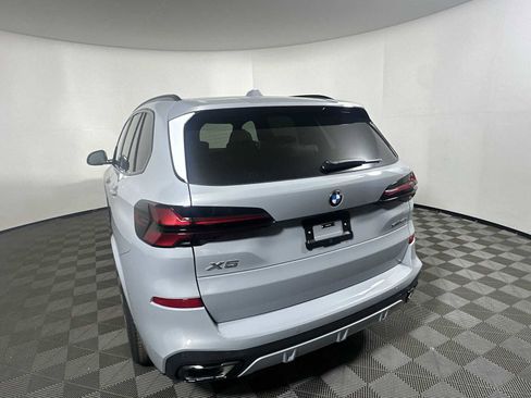 New 2026 BMW X5 xDrive40i w/ M Sport Package image 3