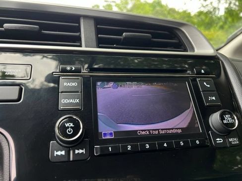 Used 2015 Honda Fit LX image 39