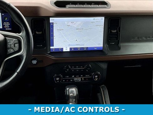Used 2024 Ford Bronco Outer Banks w/ Sasquatch Package AWD/4WD image 9