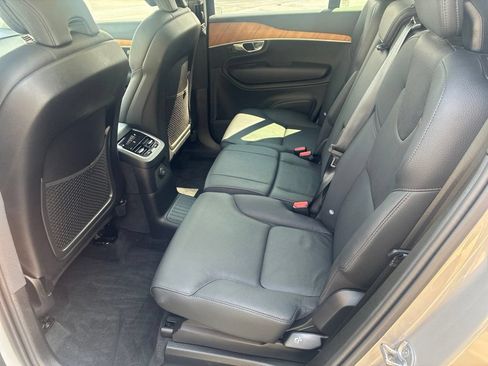 Used 2024 Volvo XC90 T8 Plus w/ Protection Package Premier AWD/4WD image 7