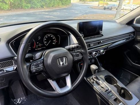Used 2024 Honda Civic EX-L image 12
