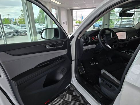 New 2026 Volkswagen Atlas Peak Edition AWD/4WD image 30