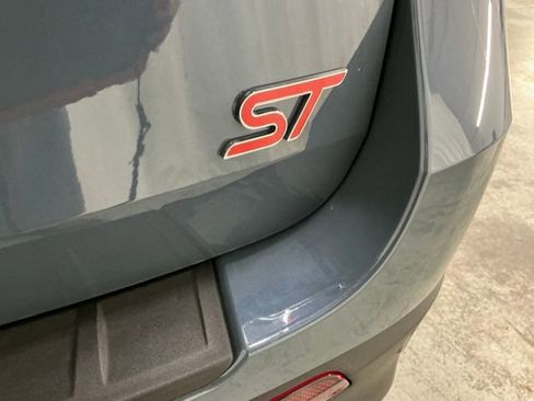 New 2026 Ford Explorer ST w/ Sun And Sound Package image 6