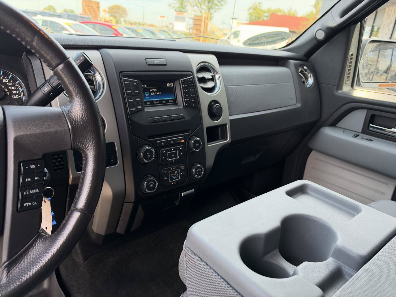 Used 2014 Ford F150 XLT w/ Equipment Group 302A Luxury AWD/4WD image 3