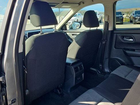 Used 2026 Nissan Rogue SV FWD image 20