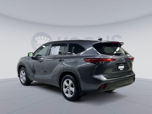 Used 2023 Toyota Highlander LE image 10