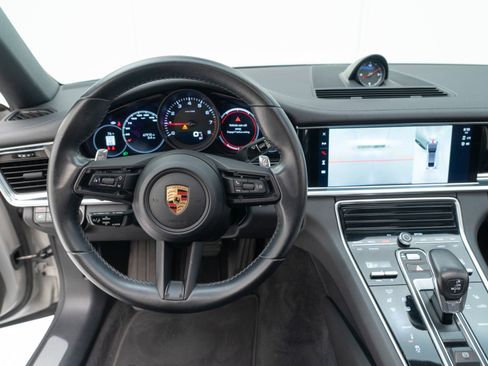 Certified 2022 Porsche Panamera 4 image 31