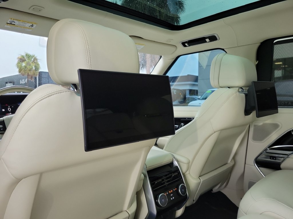 Used 2023 Land Rover Range Rover Autobiography AWD/4WD image 19