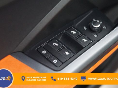 Used 2020 Audi Q3 2.0T Prestige w/ Prestige Package image 19