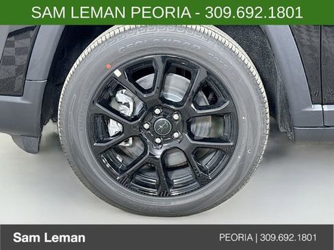 New 2026 Jeep Compass Latitude image 28