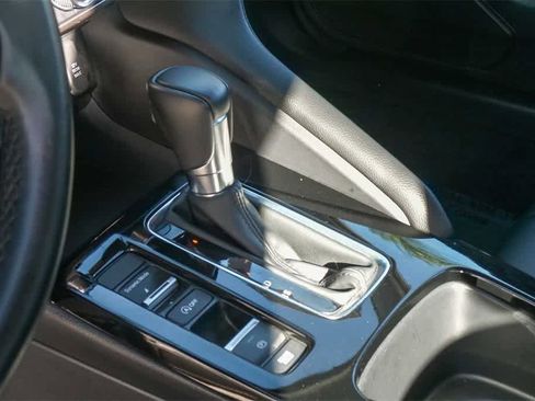 Used 2025 Acura Integra image 18