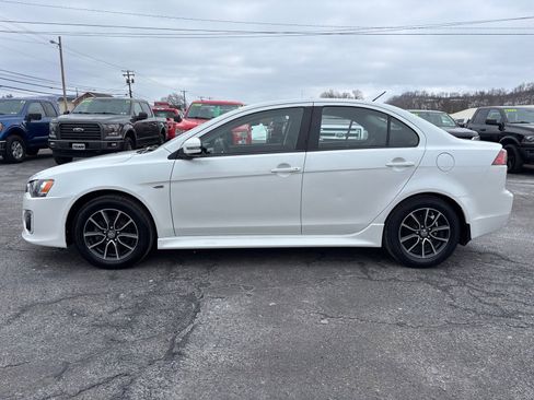 Used 2017 Mitsubishi Lancer ES image 4