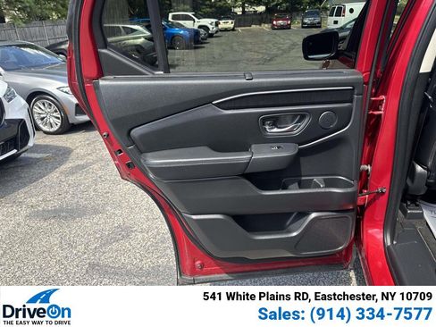 Used 2023 Honda Pilot Elite image 11