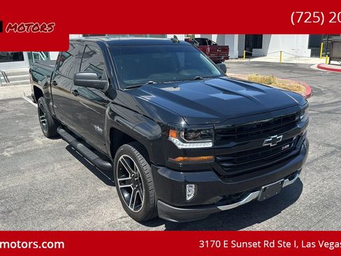 Used 2017 Chevrolet Silverado 1500 LT w/ LPO, Black Pack image 3