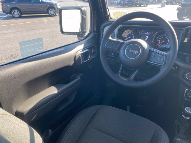 New 2026 Jeep Gladiator Sport AWD/4WD image 32