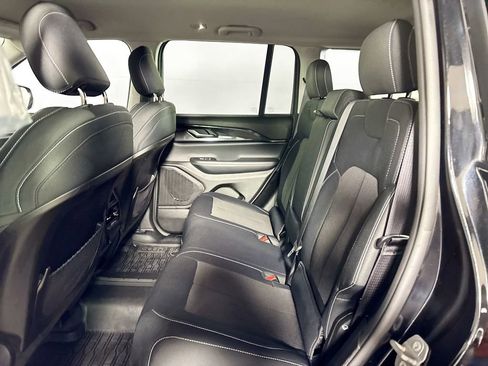 Used 2023 Jeep Grand Cherokee Laredo w/ Trailer Tow Prep Group (B) image 19