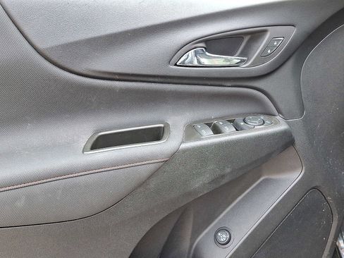 Used 2023 Chevrolet Equinox RS w/ LPO, Floor Liner Package image 12