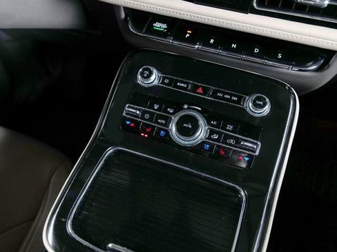 Used 2023 Lincoln Nautilus Reserve w/ Equipment Group 202A image 16