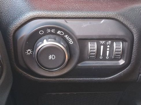 Used 2021 Jeep Wrangler Unlimited Rubicon w/ Dual Top Group AWD/4WD image 23