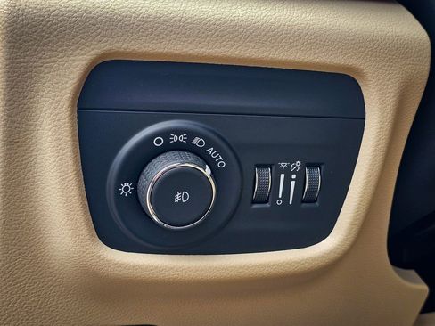 New 2026 Jeep Grand Cherokee Limited AWD/4WD image 14