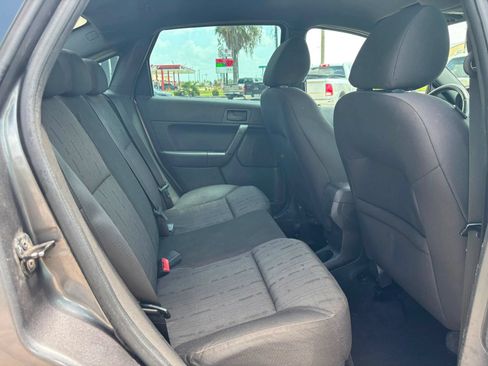 Used 2011 Ford Focus SE w/ 201A Rapid Spec Order Code FWD image 13