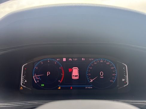 Used 2022 Volkswagen Taos SEL image 23