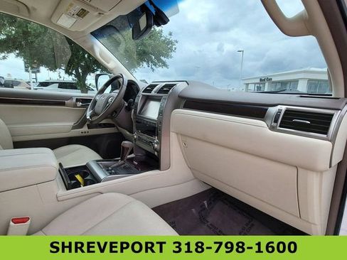 Used 2019 Lexus GX 460 Premium w/ Premium Package AWD/4WD image 30
