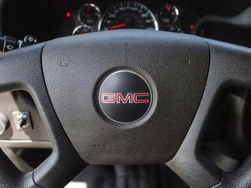 Used 2022 GMC Savana 2500 w/ Chrome Appearance Package RWD image 31