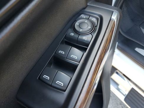 Used 2020 Chevrolet Silverado 1500 High Country w/ Technology Package image 25