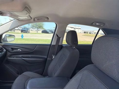 Used 2020 Chevrolet Equinox LT FWD image 17