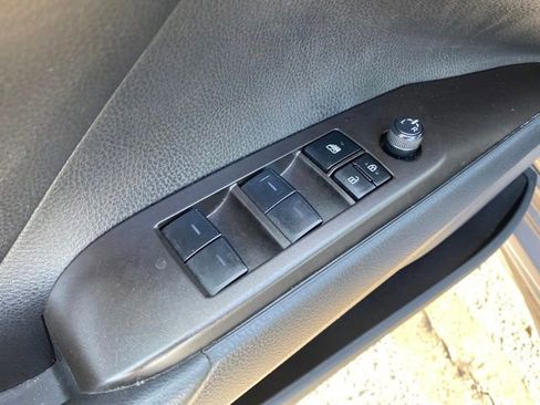 Used 2023 Toyota Camry SE image 16