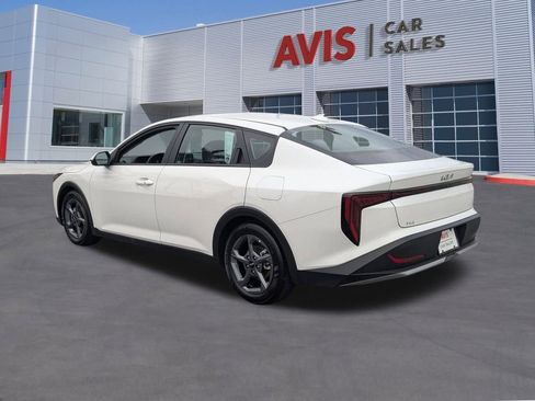 Used 2025 Kia K4 LXS image 10