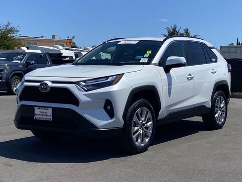 Certified 2025 Toyota RAV4 XLE Premium AWD/4WD image 6