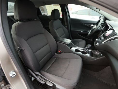 Used 2025 Chevrolet Malibu LT image 26