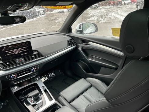 Used 2025 Audi Q5 2.0T Premium image 27