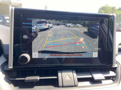 Used 2025 Toyota RAV4 XLE w/ Convenience Package FWD image 25