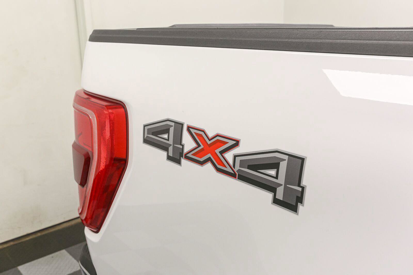 Used 2023 Ford F150 XLT w/ Trailer Tow Package AWD/4WD image 8