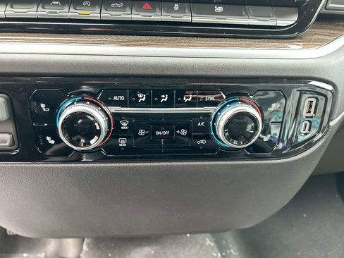 Certified 2026 GMC Sierra 1500 Elevation AWD/4WD image 12