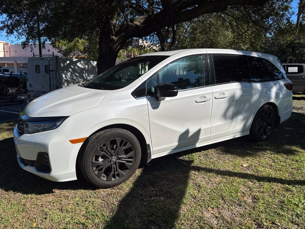 Used 2026 Honda Odyssey Sport-L image 4