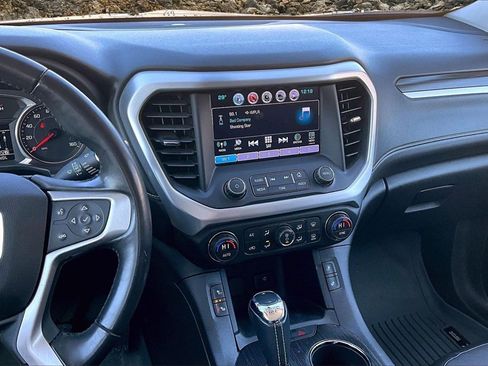 Used 2018 GMC Acadia SLT image 6