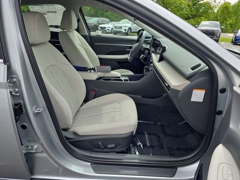 New 2025 Hyundai Sonata SEL FWD image 23