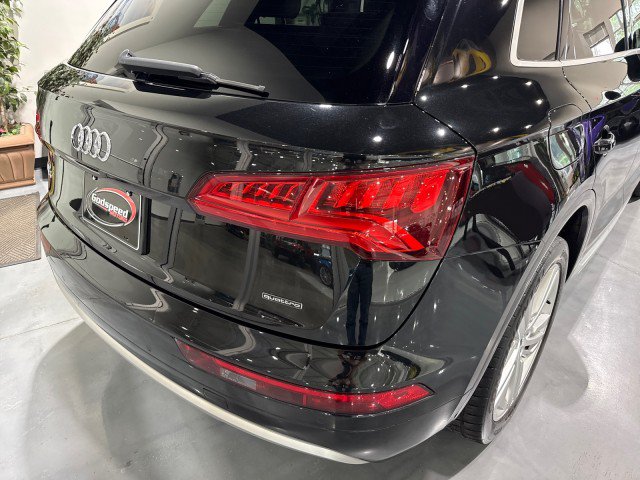 Used 2019 Audi Q5 2.0T Premium Plus w/ Premium Plus Package AWD/4WD image 31
