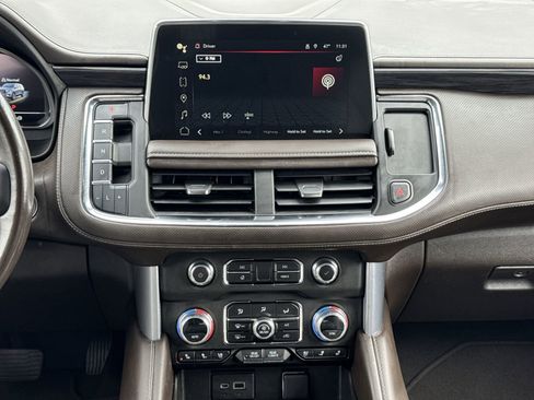 Used 2023 GMC Yukon XL SLT image 29