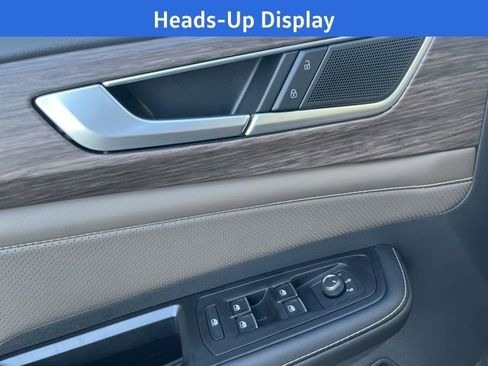 New 2026 Volkswagen Atlas SEL image 8