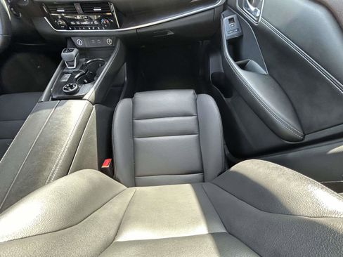 Used 2021 Nissan Rogue SL w/ Premium Package image 15