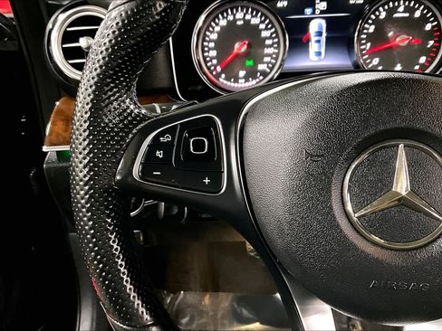 Used 2017 Mercedes-Benz E 300 4MATIC image 23