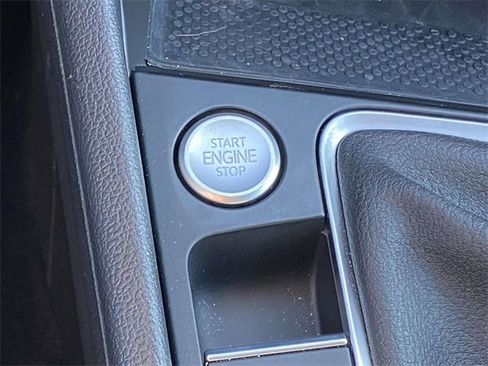 Used 2024 Volkswagen Jetta GLI 40th Anniversary Edition image 27