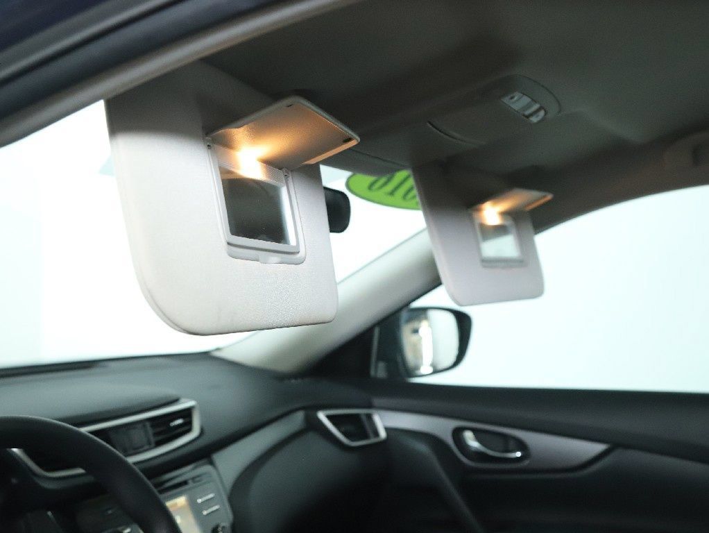 Used 2016 Nissan Rogue S FWD image 20