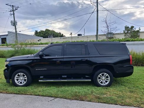 Used 2015 Chevrolet Suburban LT AWD/4WD image 9