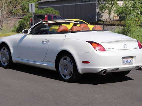 Used 2002 Lexus SC 430 Base 2dr Convertible image 6